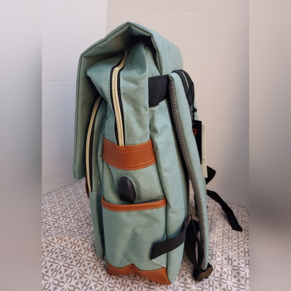 Modoker Upgraded Travel Laptop  Backpack. - Picture 11 of 15